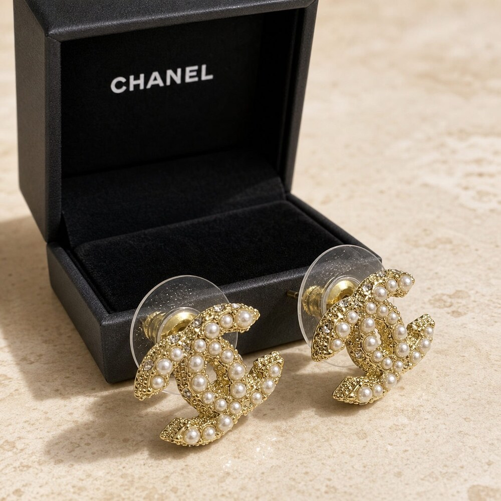 CHANEL Classic Parisian Earrings Style 40 | New with Box - Picture 6 of 9